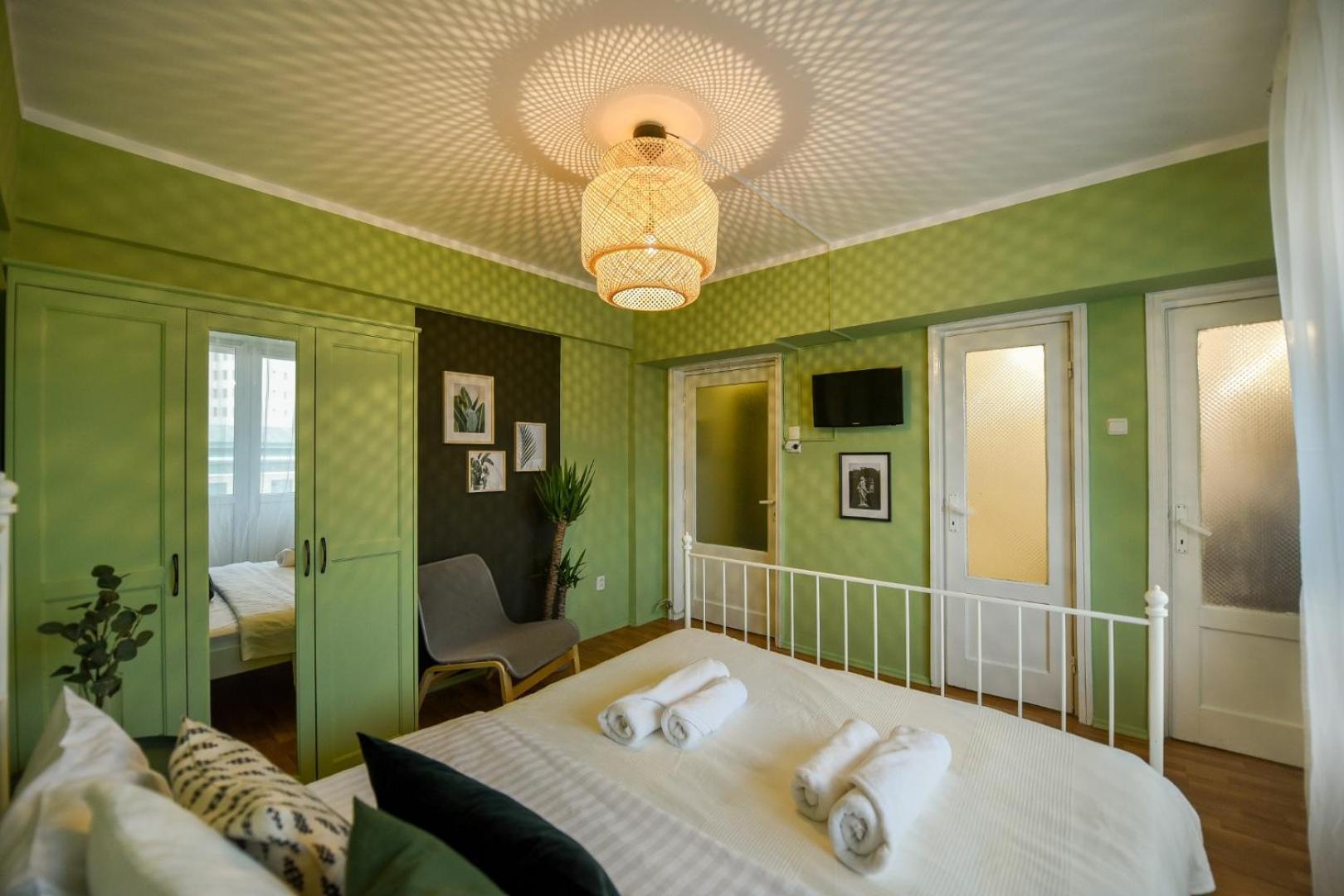 Chic Accommodation With Breathtaking Views Over Calea Victoriei - Your Central Heaven Бухарест Экстерьер фото