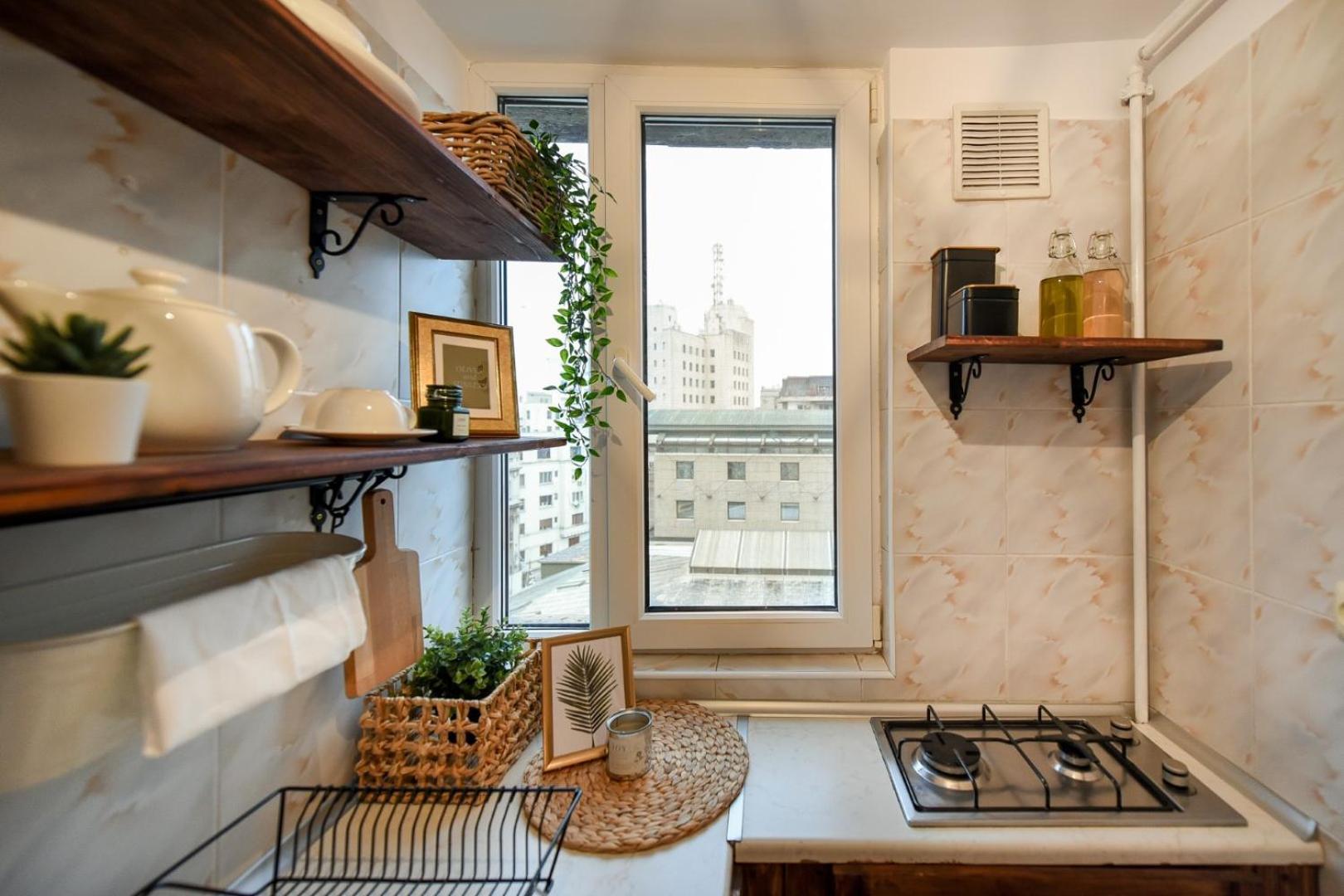 Chic Accommodation With Breathtaking Views Over Calea Victoriei - Your Central Heaven Бухарест Номер фото
